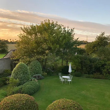 Roulage Ferme 18eme Normandie Alojamento de Acomodação e Pequeno-almoço 4*